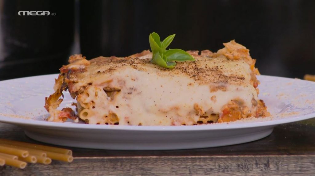 Ο Τίμος Ζαχαράτος μάς φτιάχνει light παστίτσιο