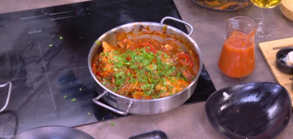 Ο Γιώργος Παπακώστας φτιάχνει γαλοπούλα του κυνηγού!