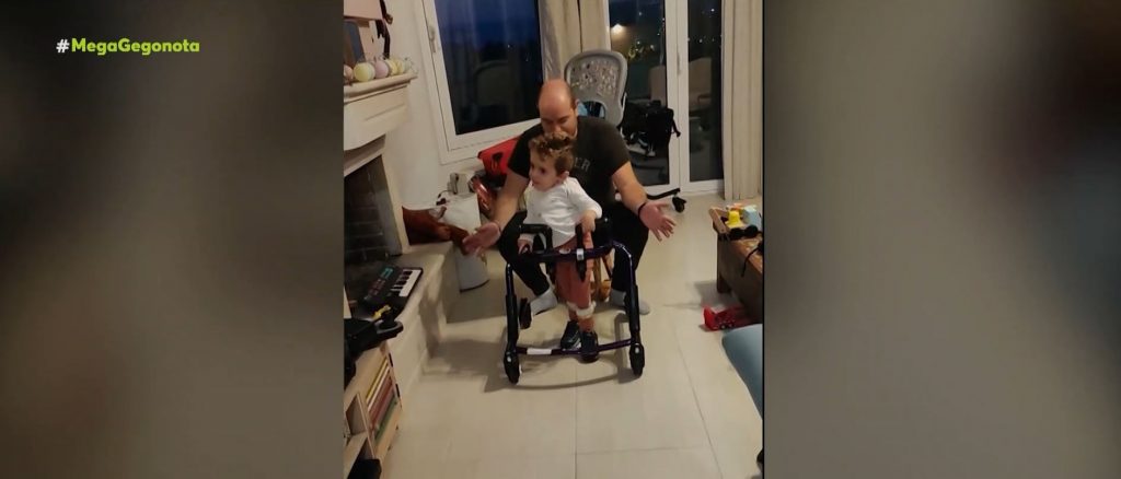 Παναγιώτης – Ραφαήλ: Ο μικρός «μαχητής» έκανε τα πρώτα του βήματα