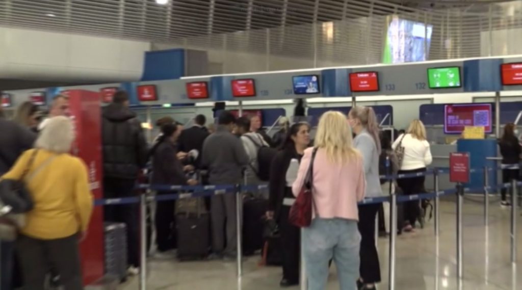 «Ελευθέριος Βενιζέλος»: Συγκλονίζουν οι μαρτυρίες των επιβατών της πτήσης «τρόμου»