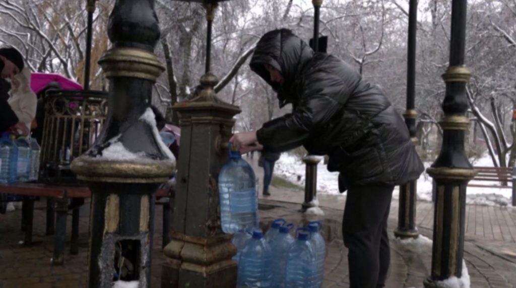 Ουκρανία: Χωρίς ρεύμα, νερό και θέρμανση εν μέσω ψύχους εκατομμύρια πολίτες