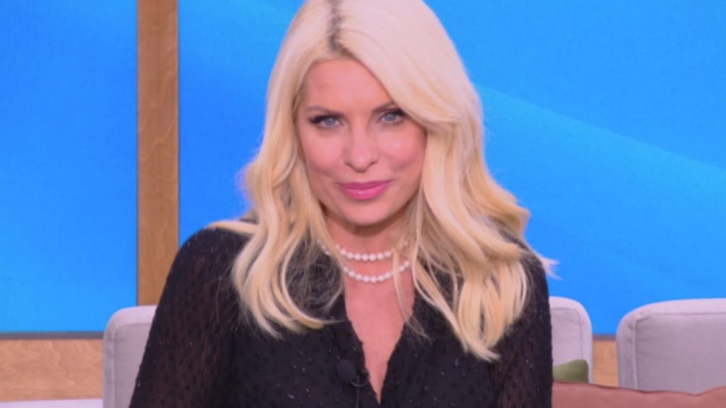 Ελένη, με την Ελένη Μενεγάκη (15/11/2022) - 