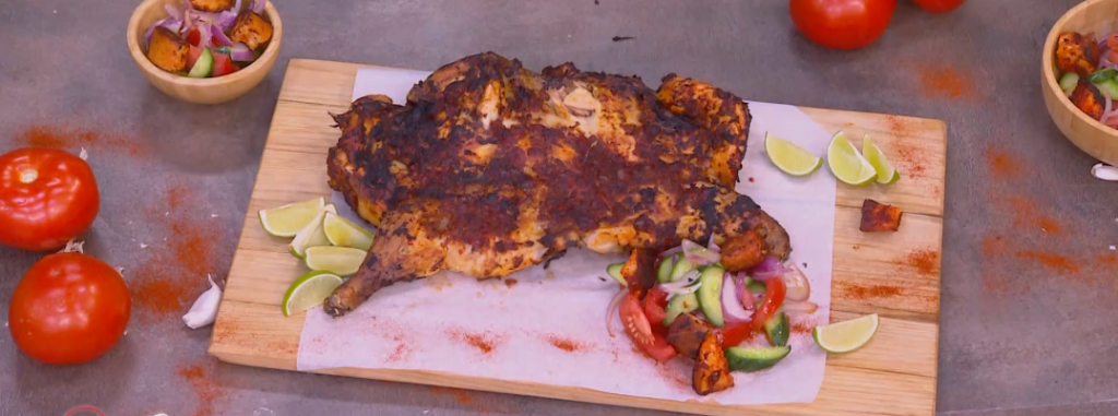 Ο Γιώργος Τσούλης φτιάχνει κοτόπουλο πιρι-πιρι & σαλάτα panzanella