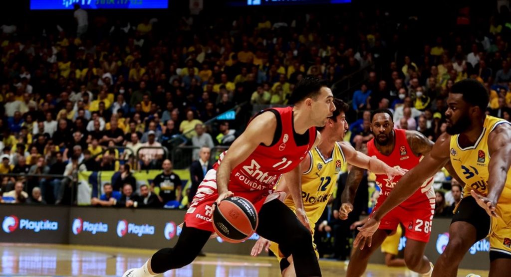 Μπάσκετ: Πλήρωσαν τα λάθη τους οι ερυθρόλευκοι στο Τελ Αβίβ