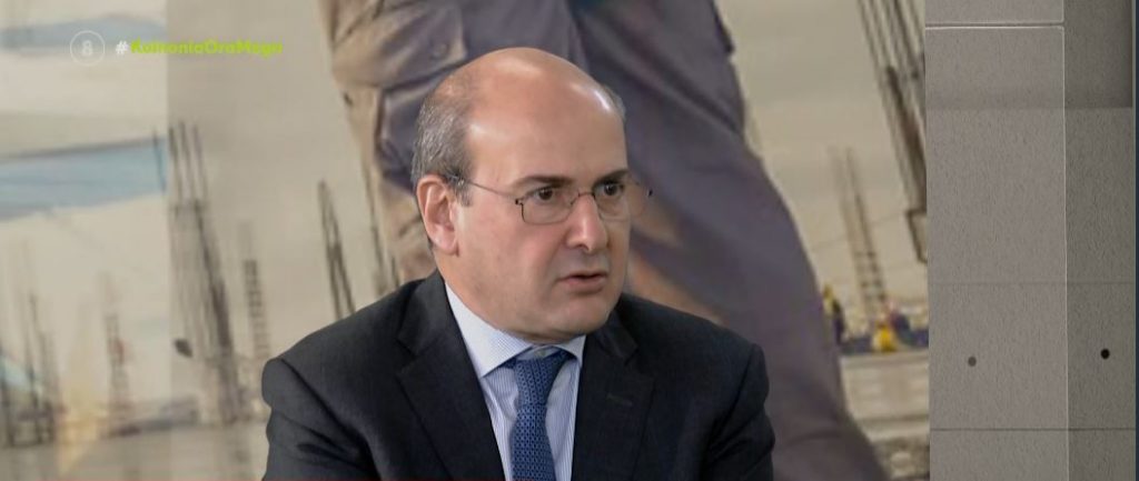 Κωστής Χατζηδάκης στο MEGA: «Τριπλή ενίσχυση των χαμηλοσυνταξιούχων και με αύξηση 7,5% από τον Φεβρουάριο του 2023» – Τι είπε για τις εκκρεμείς κύριες και επικουρικές