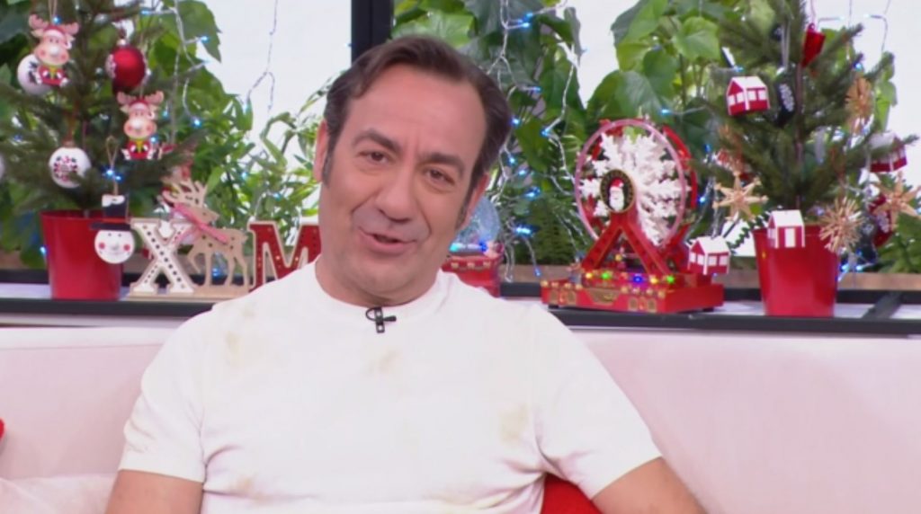 Σωτήρης Καλυβάτσης: «Το παράπονό μου είναι από τον κόσμο που έρχεται στο θέατρο και μας βλέπει»