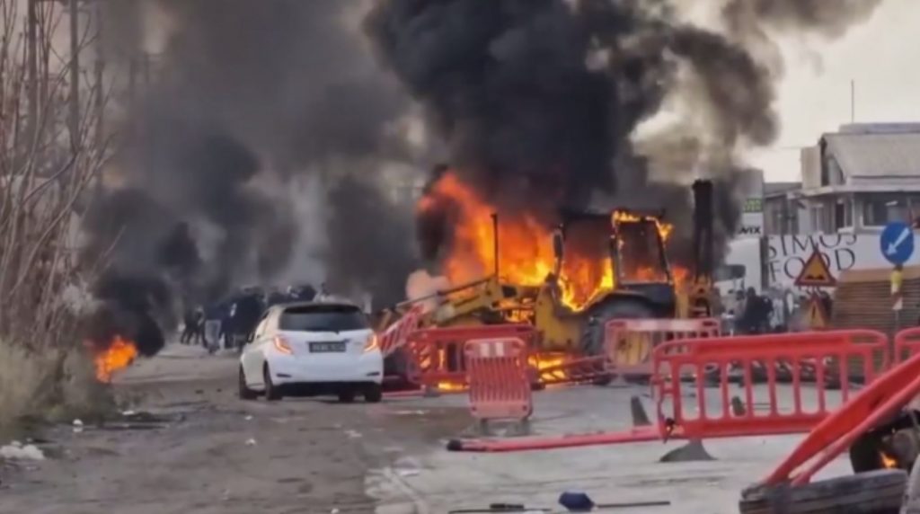 «Καζάνι που βράζει» Αθήνα, Θεσσαλονίκη και Πάτρα για τον τραυματισμό του 16χρονου Ρομά