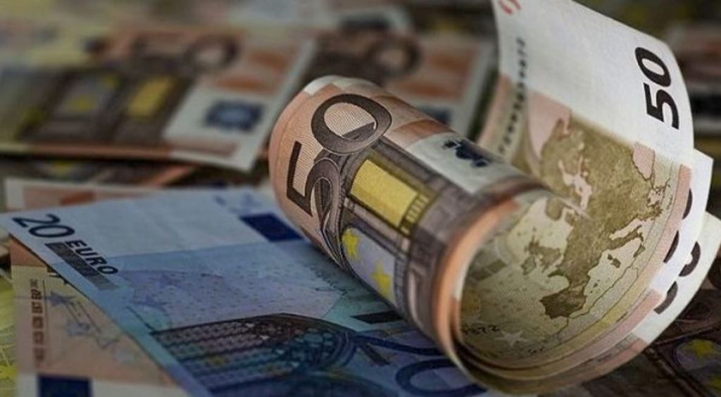 «Μίνι» πακέτο παροχών από την κυβέρνηση για τρόφιμα και θέρμανση