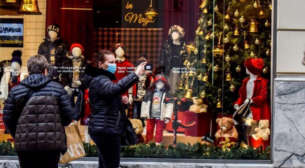 Σε εορταστικούς ρυθμούς από σήμερα αγορά και καταναλωτές