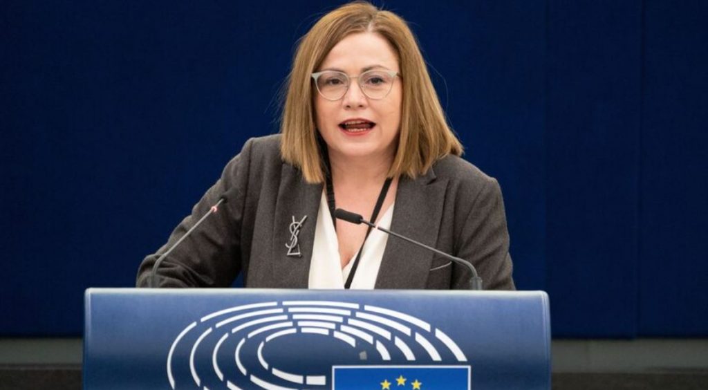 Μαρία Σπυράκη: Ανεστάλη η κομματική ιδιότητα της ευρωβουλευτού – Εκτός βουλευτικών εκλογών