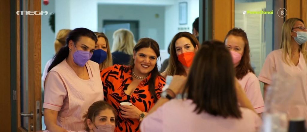 Η Δανάη και η γιαγιά Τούλα επισκέφτηκαν το Γηροκομείο Πειραιώς