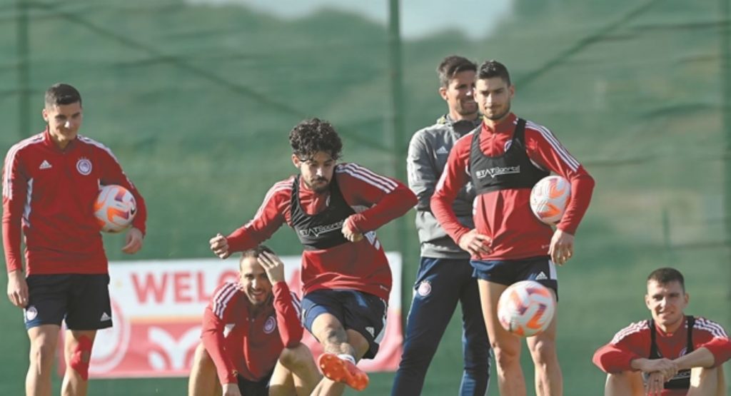 Super League: «Πυρετός» διεργασιών για την επανέναρξη του πρωταθλήματος