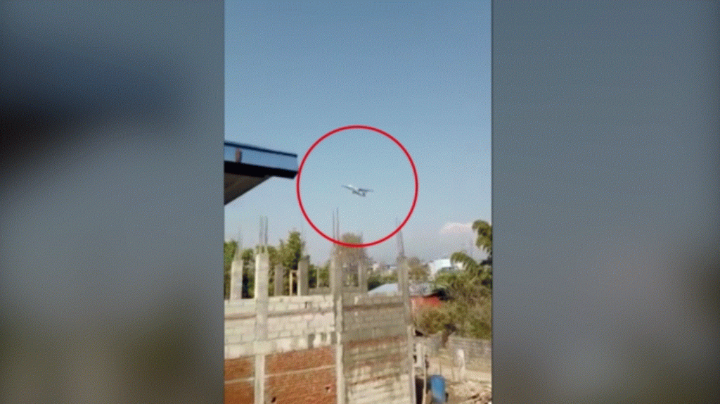 Νεπάλ: Συντριβή αεροσκάφους με 72 επιβαίνοντες – Τουλάχιστον 64 νεκροί