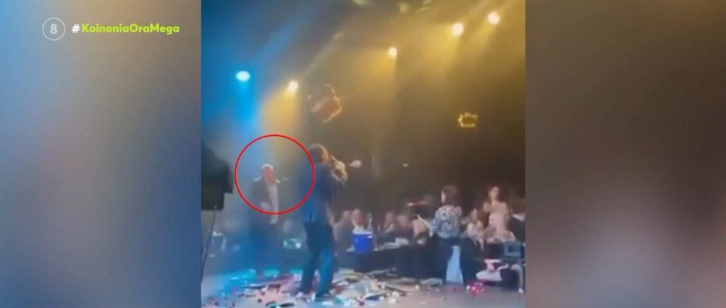 Αντύπας: Θαμώνας τον πλάκωσε στο ξύλο την ώρα που τραγουδούσε