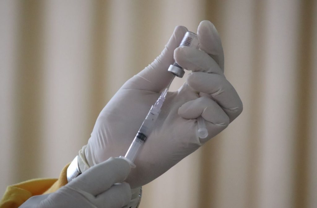 Κρήτη: Γιατρός ξυλοκοπήθηκε από ασθενή που νόμιζε ότι του χορήγησε εμβόλιο κατά του κορωνοϊού