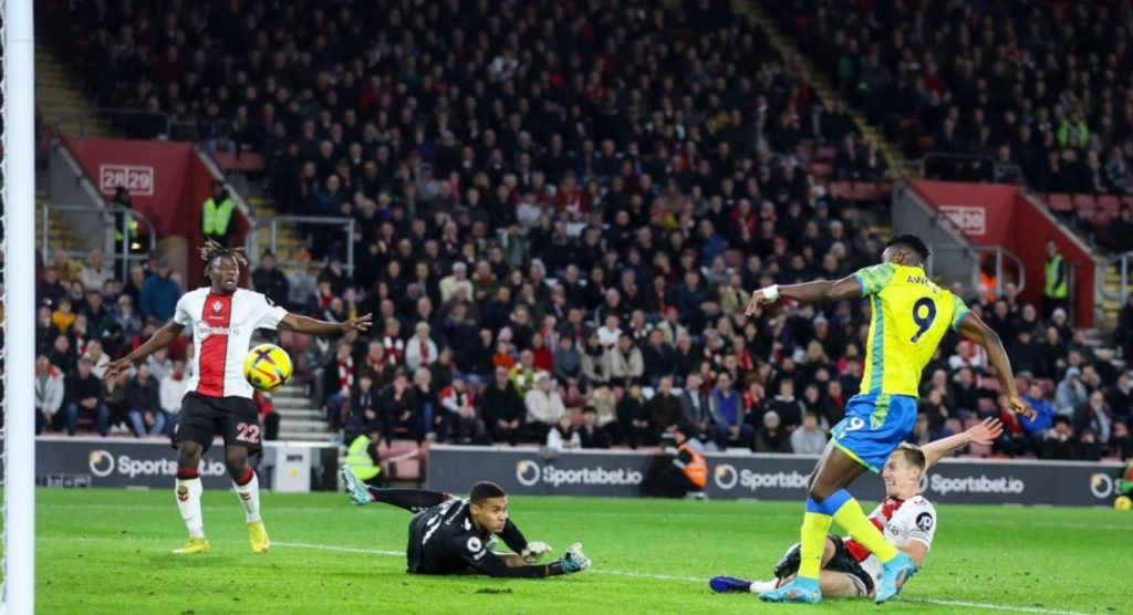 Premier League: Σπουδαία νίκη για τη Νότιγχαμ Φόρεστ