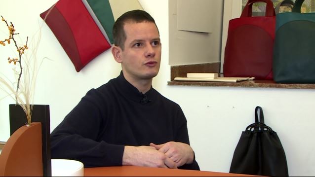 Αλέξανδρος Κωτούλας: Από τα εργαστήρια της Louis Vuitton στη δημιουργία του δικού του brand