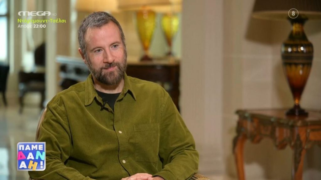 Κωστής Μαραβέγιας: «Έγραφα ποιήματα και φαντασιωνόμουν ότι μία μέρα θα γίνω Τζιμ Μόρισον»