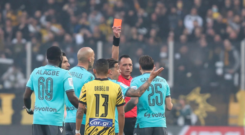Super League: Η αποβολή του Γκαρντάφβσκι έκανε εύκολη τη ζωή της ένωσης