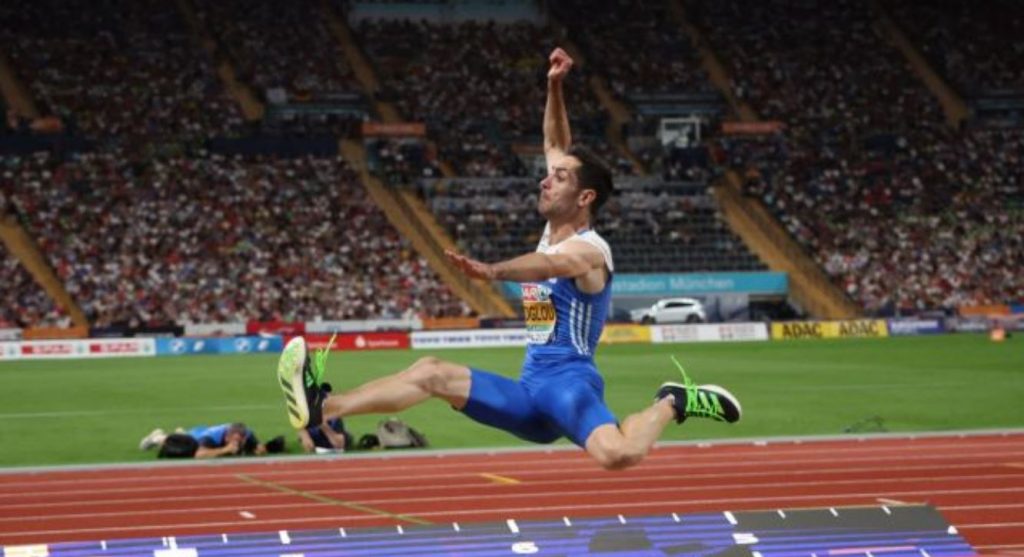 Μίλτος Τεντόγλου: Όσο και αν τον αδικήσουν θα κάνει ρεκόρ όπου, όποτε & όπως θέλει