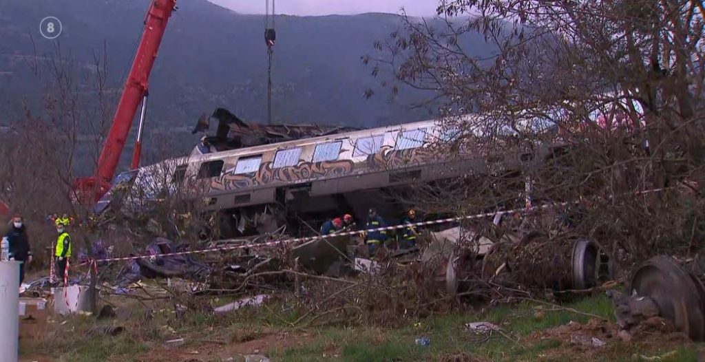 Τέμπη: Στα χέρια Εφέτη Ανακριτή η διαδικασία – Ο σταθμάρχης δεν ήξερε σε ποιό τηλέφωνο να πάρει το…100