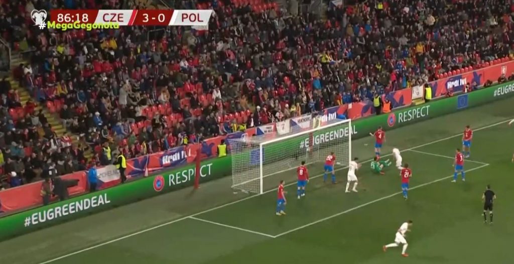 Προκριματικά Euro 2024: Ντεμπούτο με ήττα για τον Σάντος παρά το γκολ του Σιμάνσκι