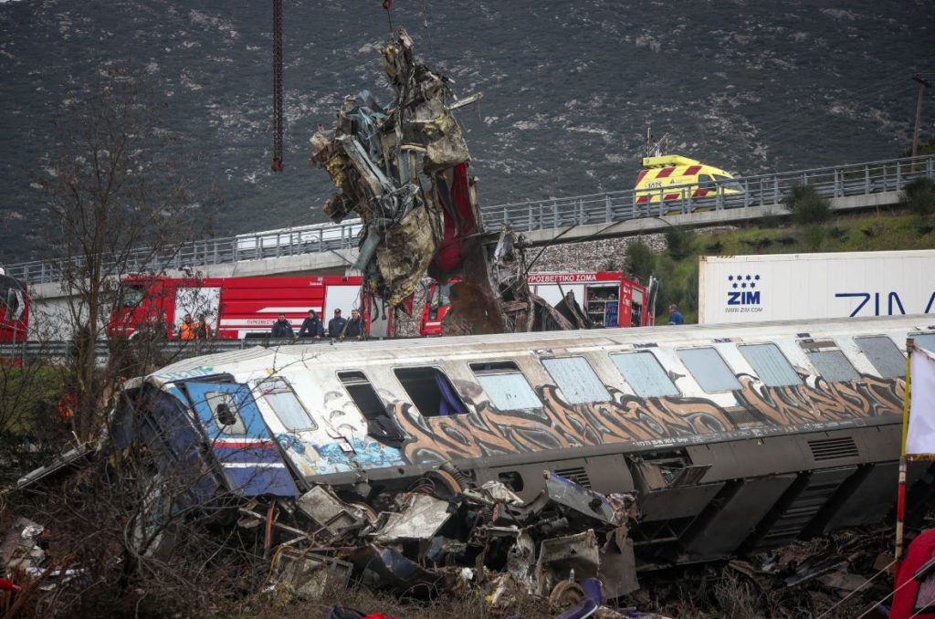 Τέμπη: Νέο ανατριχιαστικό βίντεο λίγα λεπτά μετά τη σύγκρουση των τρένων