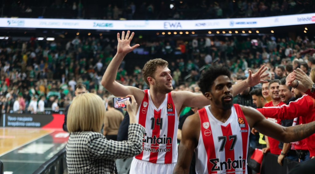 Euroleague: Έκλεισε θέση για τα play off ο Ολυμπιακός με Βεζένκοφ