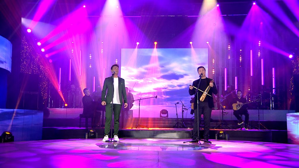 Σπίτι με το MEGA: «Το ψωμί της ξενιτιάς» στην πιο συγκινητική στιγμή της βραδιάς