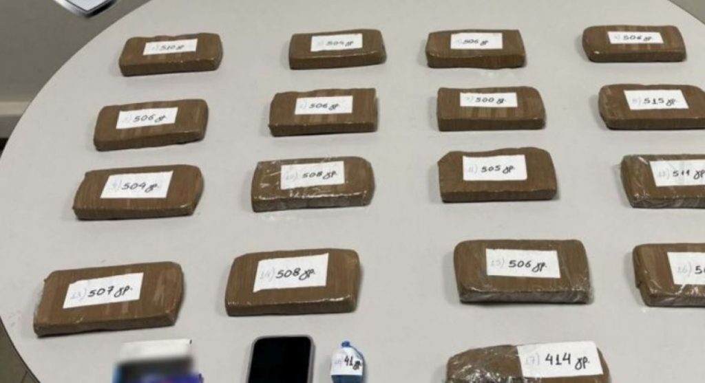Θεσσαλονίκη: Συνελήφθη 27χρονη – Είχε στο σπίτι της 8,5 κιλά ηρωίνη