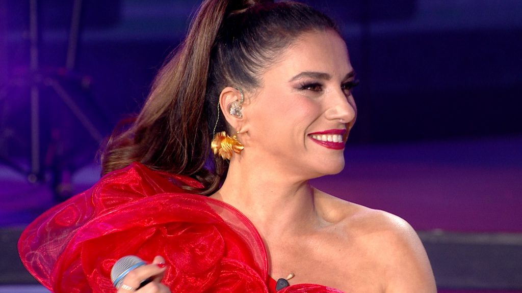 «Αν σ’ αρνηθώ αγάπη μου να πέσω να πεθάνω…» και το κέφι δεν σταματά απόψε