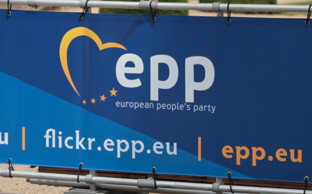 Ευρωπαϊκό Λαϊκό Κόμμα: Οσμή σκανδάλου με κεντρικό πρόσωπο τον πρόεδρό του, Μάνφρεντ Βέμπερ