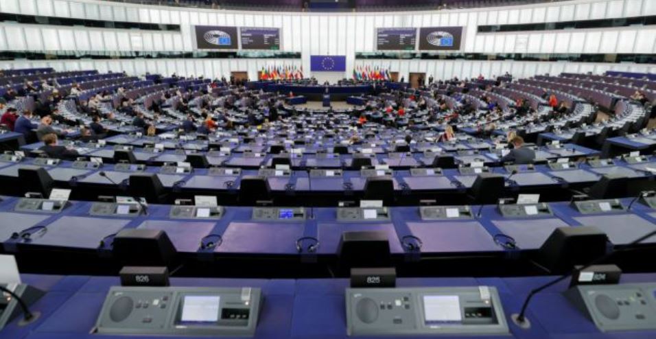 Βρυξέλλες: Έφοδος της αστυνομίας στο ΕΛΚ – Στο στόχαστρο ο πρόεδρός του για διαφθορά