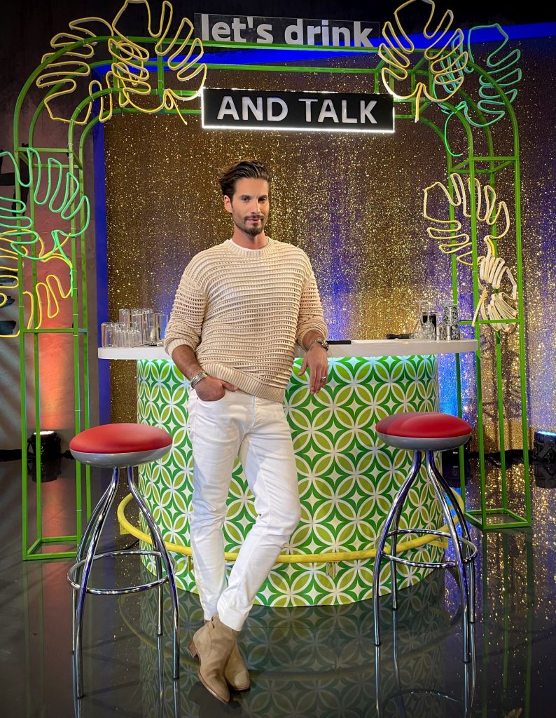 «Night Out»: Με καλεσμένο το δημοφιλές μοντέλο Γιώργο Καράβα