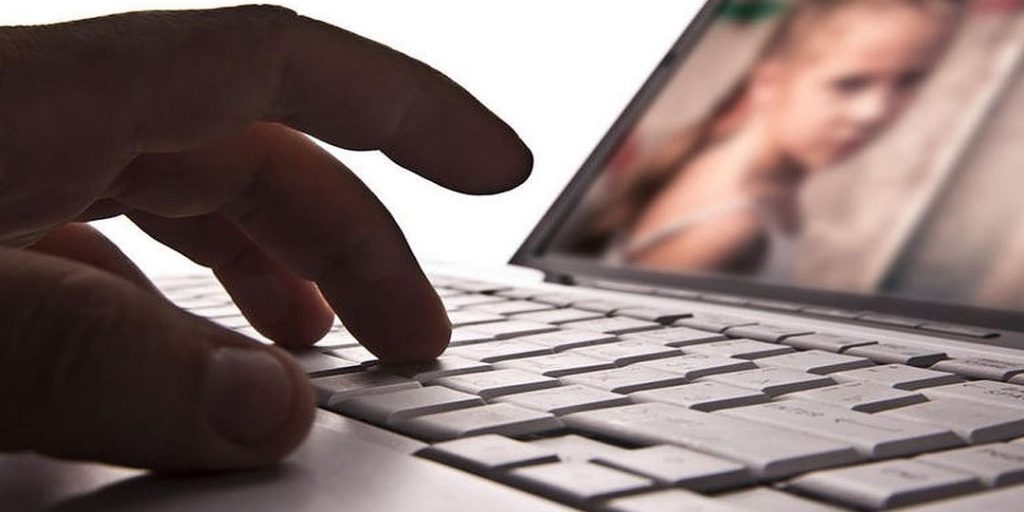 Τις «έγδυσε» μέσω εφαρμογής – 15χρονος μοίραζε γυμνές φωτογραφίες ανήλικων κοριτσιών