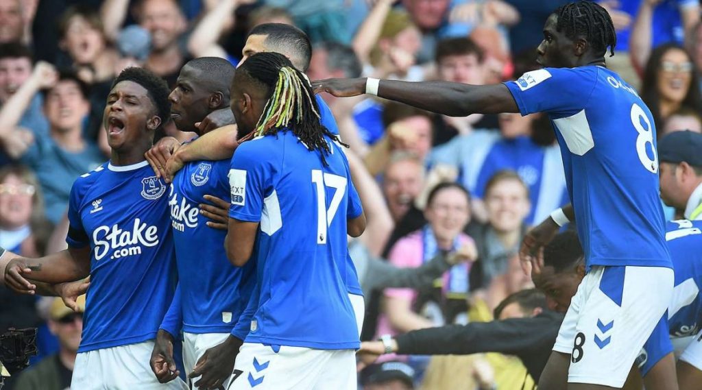 Γκολ και θέαμα από γήπεδα ποδοσφαίρου του κόσμου