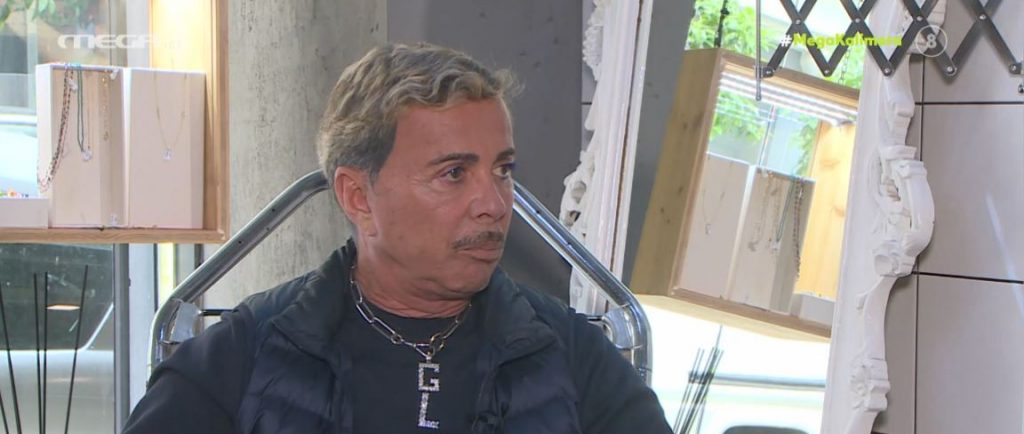 Λάκης Γαβαλάς: «Απορώ πώς ο Άκης Πετρετζίκης έχει βγάλει τόσα λεφτά – Δεν ξέρει να κόβει το σκόρδο»