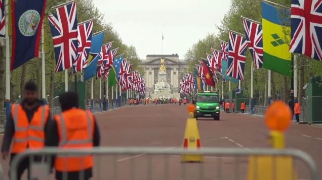 Βρετανία: Πυρετώδεις προετοιμασίες για τη στέψη του βασιλιά Καρόλου Γ’