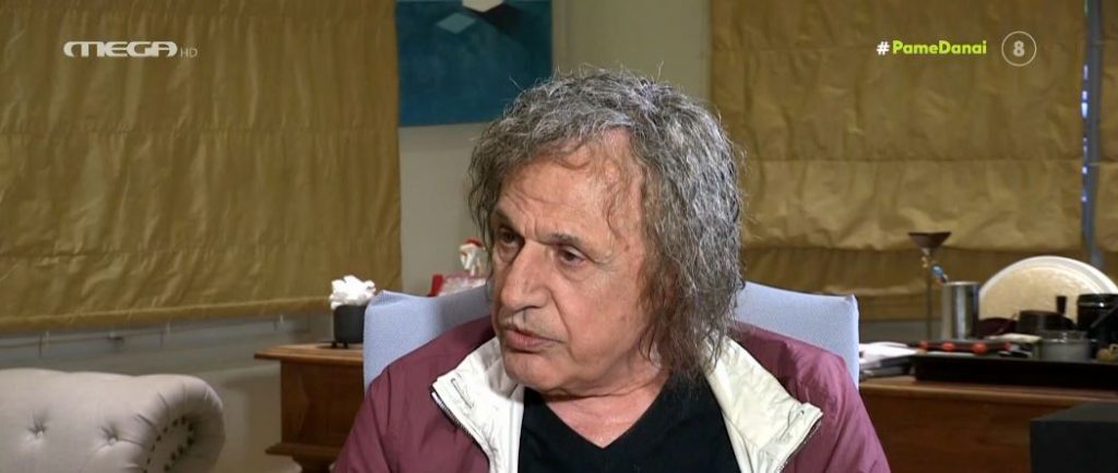 Βασίλης Παπακωνσταντίνου: «Πέρασα κατάθλιψη λόγω των ενοχών μου για τη δημοφιλία μου – Θα σταματήσω να τραγουδάω όταν…»