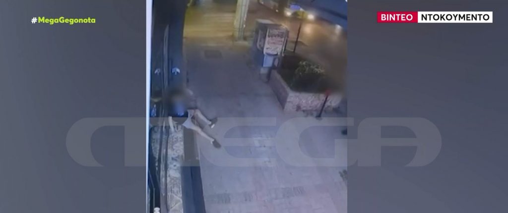 Ελληνικό: Κουκουλοφόροι μαχαίρωσαν 17χρονο για να τον ληστέψουν