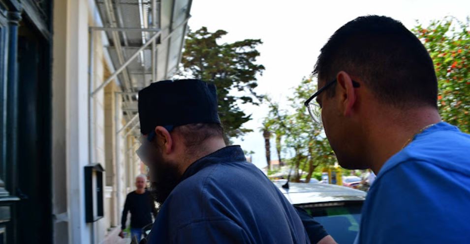 Ναύπλιο: Ελεύθερος με περιοριστικούς όρους ο ιερέας που έστειλε ροζ βίντεο σε 12χρονο
