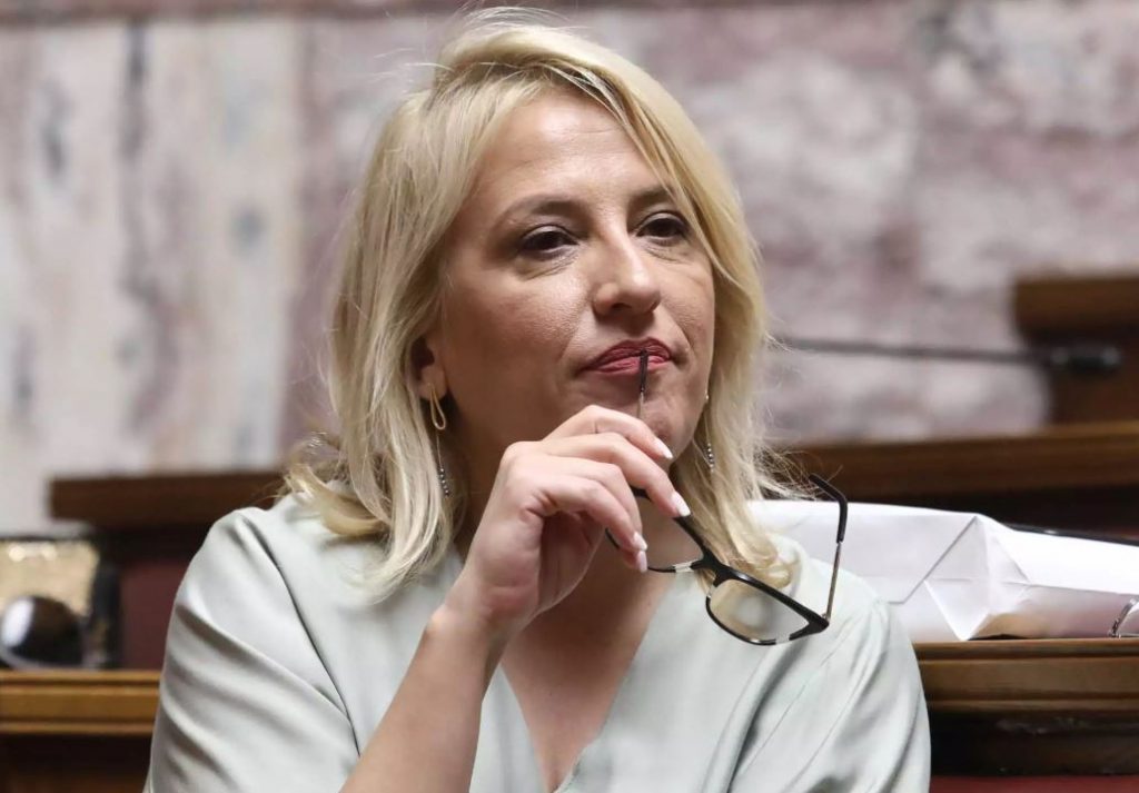 Δίκη για το Μάτι: Η Ρένα Δούρου θα παραιτηθεί από τη βουλευτική της ασυλία