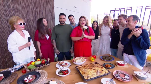 Η παρέα του «Πάμε Δανάη» σας εύχεται καλό καλοκαίρι!