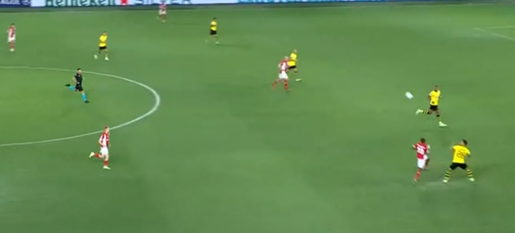 AEK – Άντβερπ: Καλή απόκρουση του Στάνκοβιτς σε σουτ του Μούγια