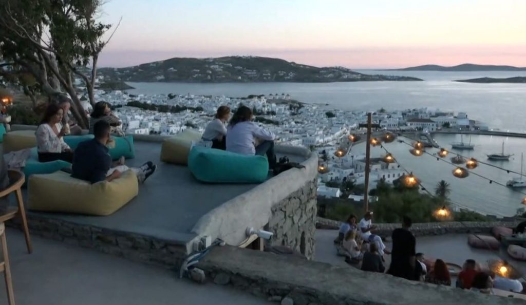 Σαρωτικοί έλεγχοι της ΑΑΔΕ στα νησιά – Λουκέτα και πρόστιμα σε 43 επιχειρήσεις