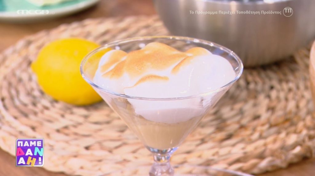 Ο Τίμος μάς ετοιμάζει γευστική λεμονόπιτα,