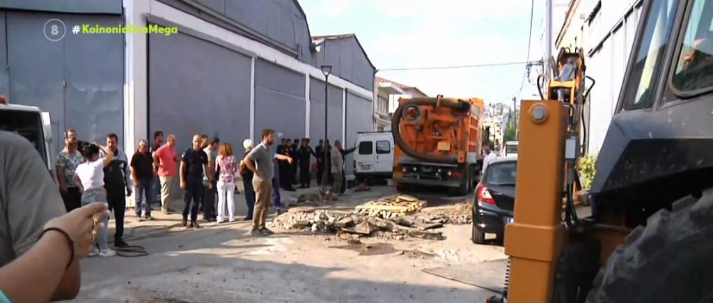 Τραγωδία στον Πειραιά: Νεκρός 27χρονος πατέρας δύο παιδιών – Καταπλακώθηκε σε φρεάτιο