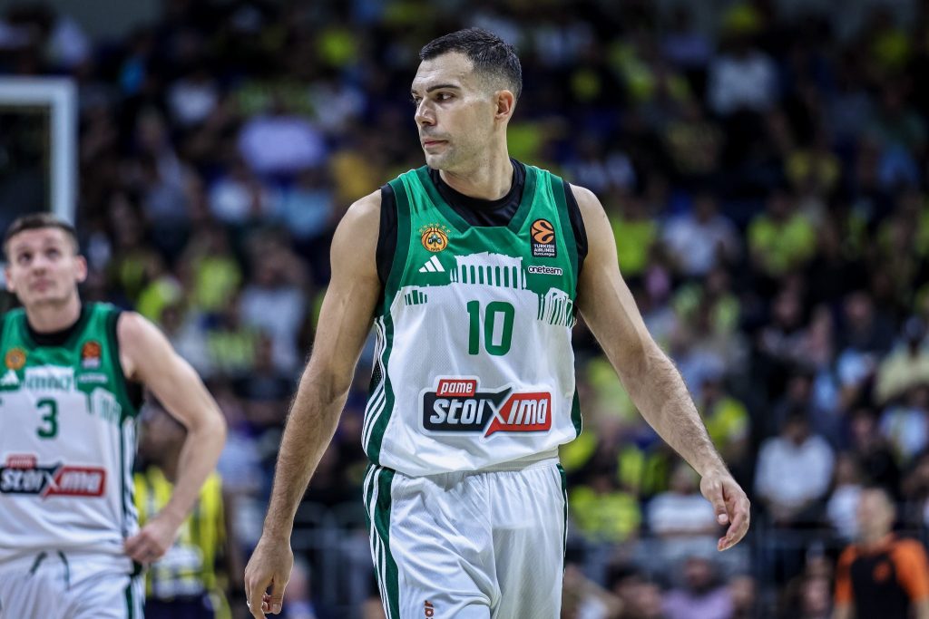 Euroleague: Επεισόδιο με Σλούκα στην Πόλη και πολλά νεύρα στο φινάλε του αγώνα