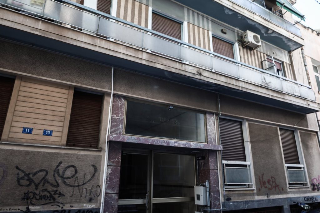 Άγιος Παντελεήμονας: Σε σοκ η γειτονιά από το φρικτό έγκλημα – Στον εισαγγελέα ο 74χρονος που σκότωσε τον 50χρονο φίλο του μπροστά στα μάτια της κόρης του