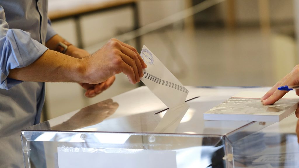 Ευρωεκλογές: Σε θέσεις μάχης τα επιτελεία των κομμάτων